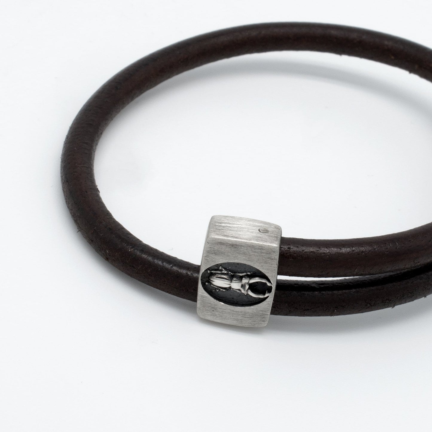 Lederarmband Cervo Volante für Männer | Grössenverstellbares Armband | STEINLINS