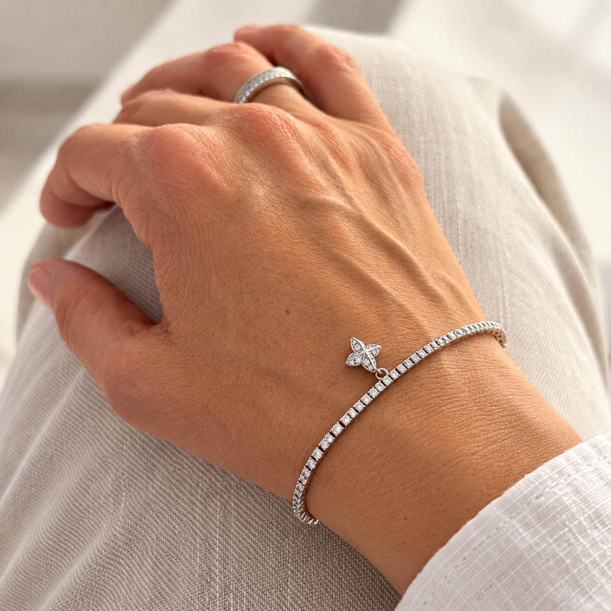 Tennis-Armband mit Diamanten Lotus